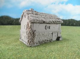 15mm English / European Buildings: TRF358 Stone House over Barn with Thatched Roof