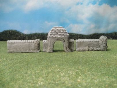 15mm Terrain: TRF368 Stone Courtyard Gate and Walls